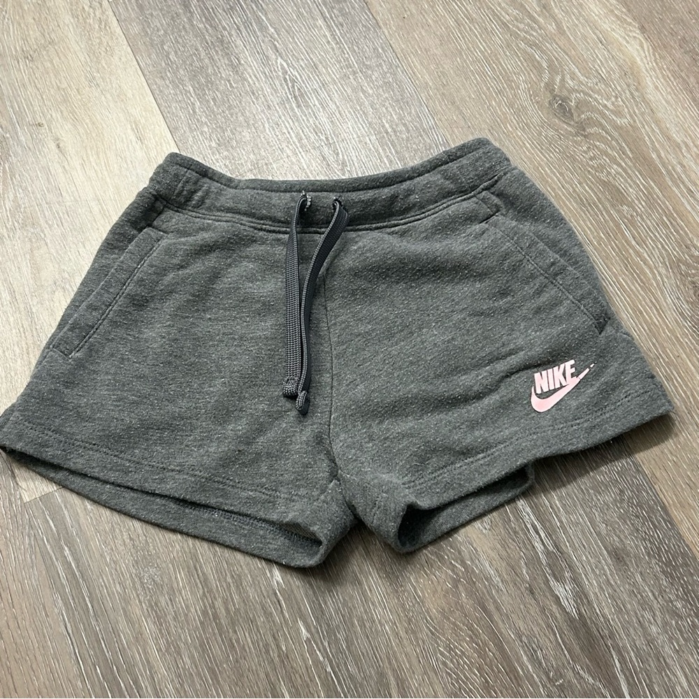 Nike Girl’s Gray Athletic Shorts Size 6 – Cotton Blend, Pockets & Drawstring